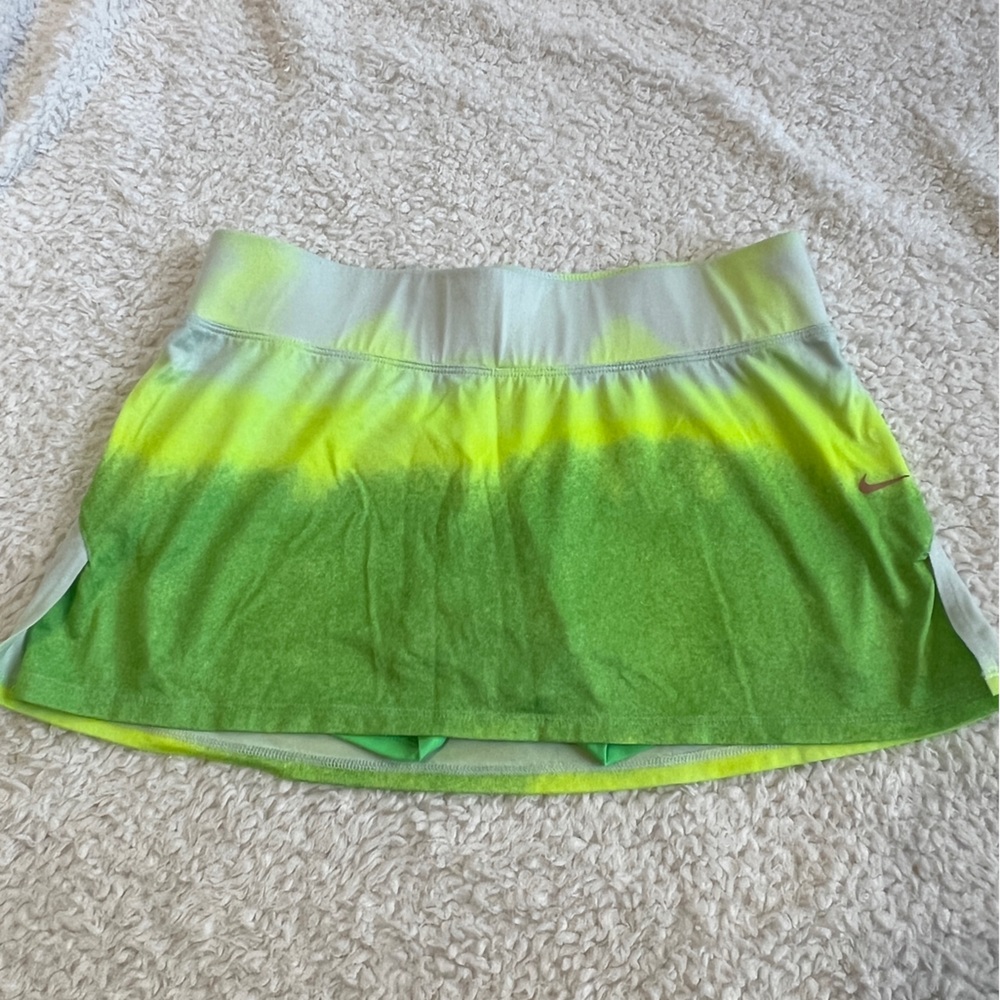 Nike dri-fit neon green and yellow workout skirt